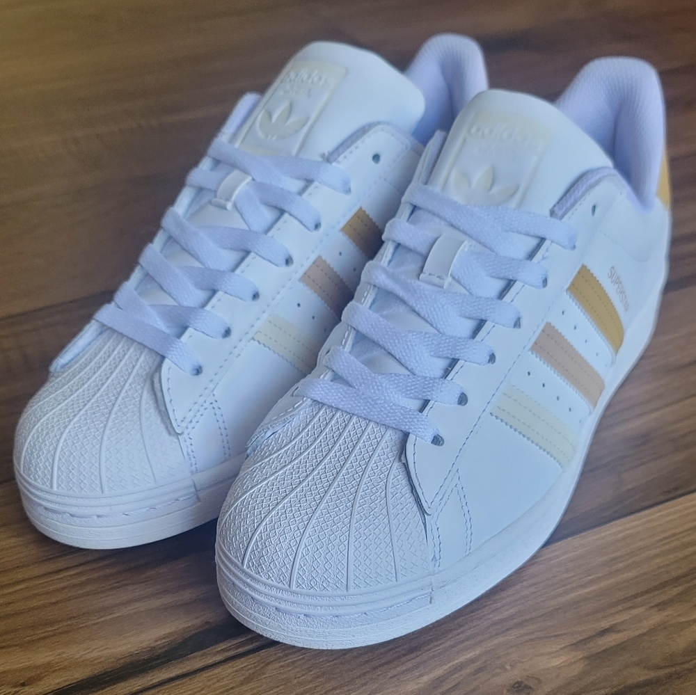 Adidas superstar originals mens size 9.5